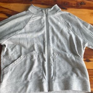 under Armor grey sweat shirt